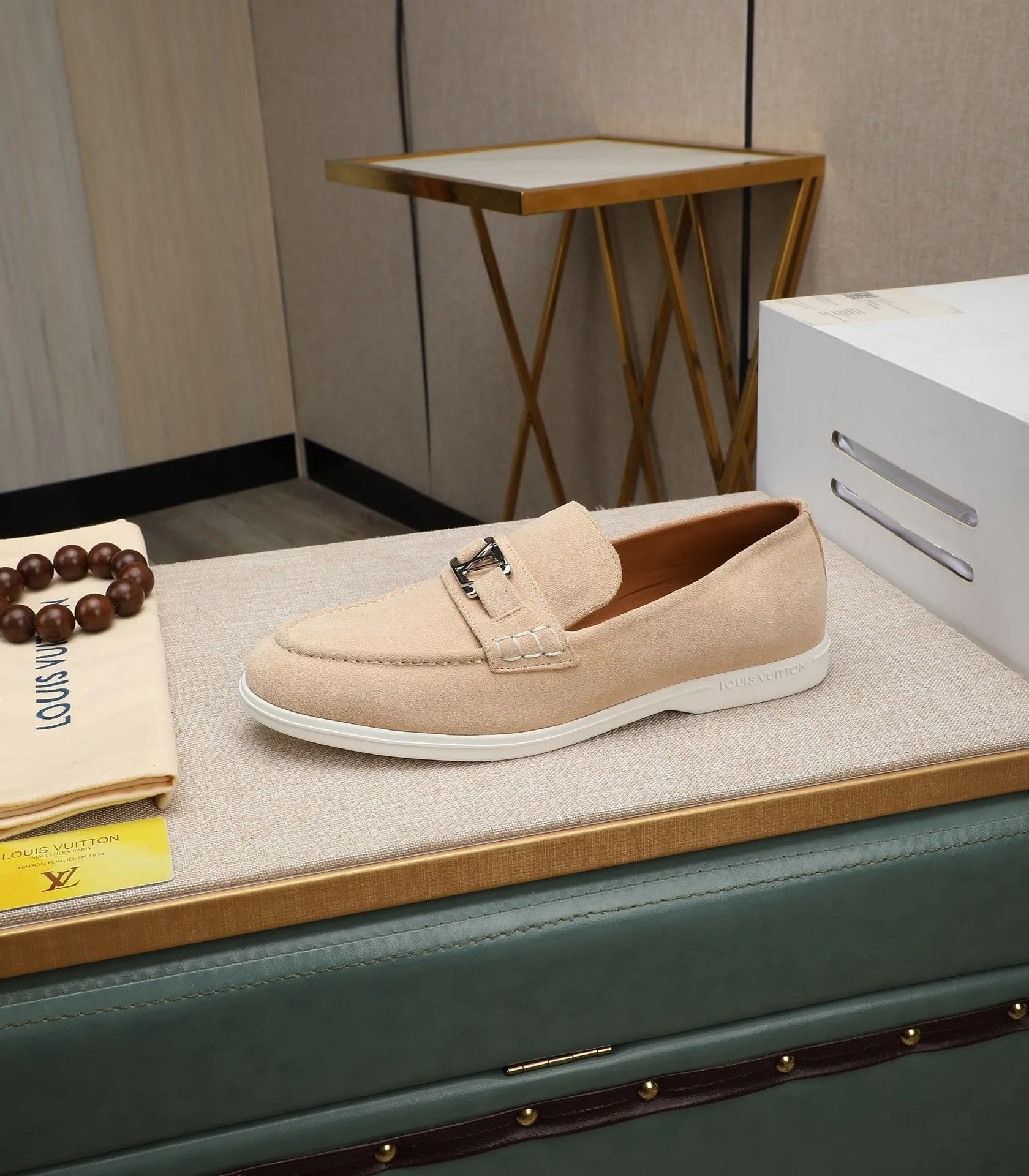 Men's shoes 💰520 📛📛【LOUIS VUITTON】Louis Vuitton 2024 official website synchronized new products 👟Milan fashion catwalk style 🇰🇾🇰🇾LV family logo, celebrity style, a must-have for fashionistas ⚠️First-layer calfskin ➕Genuine leather lining ➕Official website original version special outsole 👞Number 38-44